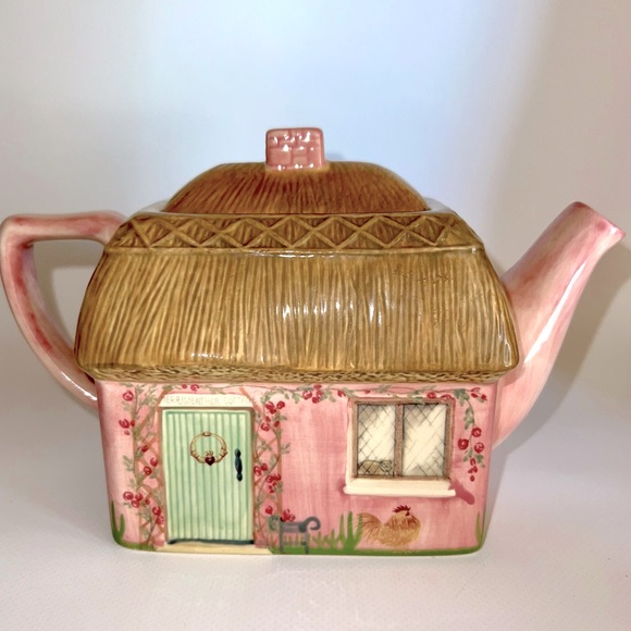 Pfaltzgraff Circle of Kindness Merriweather Cottage 20-Ounce Hand Painted Teapot - Picture 1 of 8